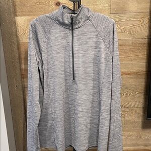 Under Armour Gray Long Sleeve 1/4 Zip Pullover.
